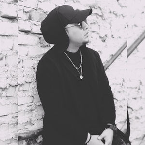 Meet your Posher, Victor